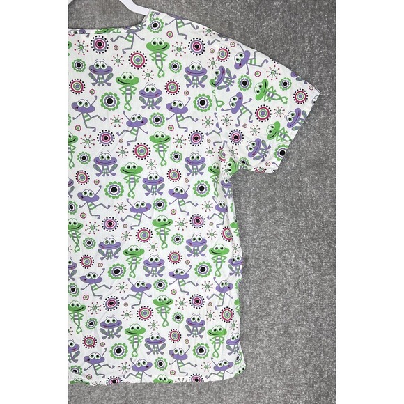 Uniform Advantage UA Silly Frog Scrub Top Womens Size Medium‎ Pockets V-Neck - Picture 9 of 12